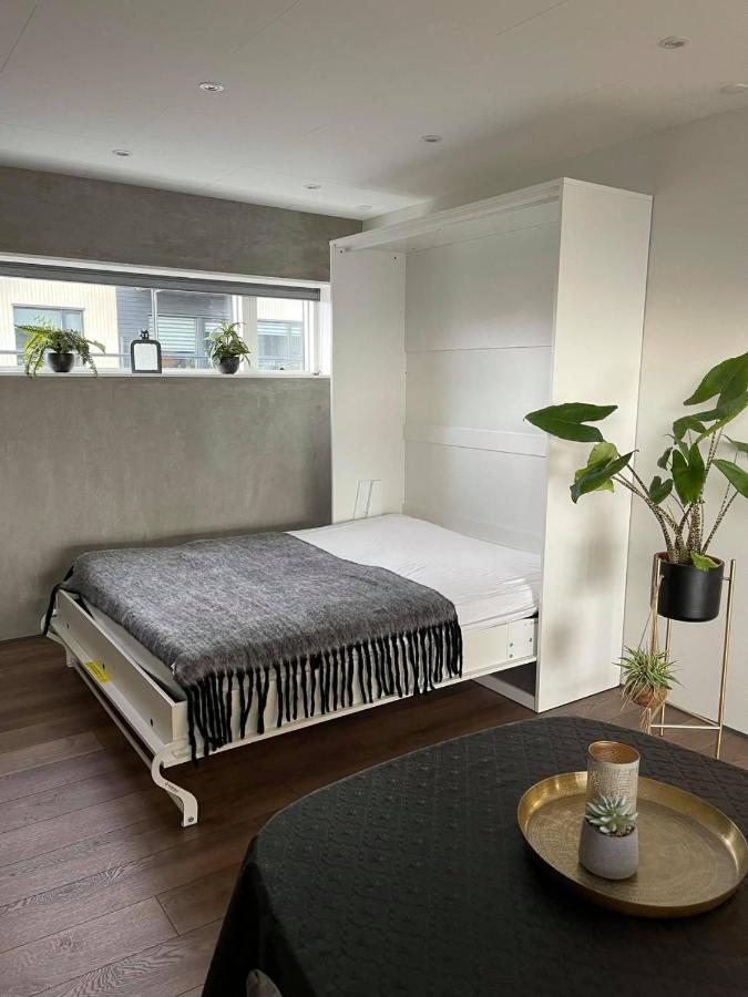 Modern Apartment With City & Oceanside View ทอร์สเฮาน์ ภายนอก รูปภาพ